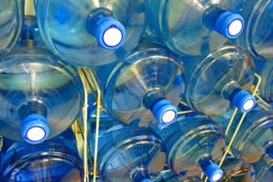 2 бизнес идеи — Бизнес на пустых бутылках и питьевой воде